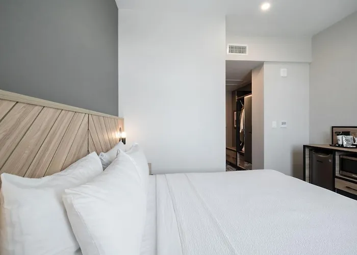 Hotel Sandman Signature Worth Downtown Fort Worth